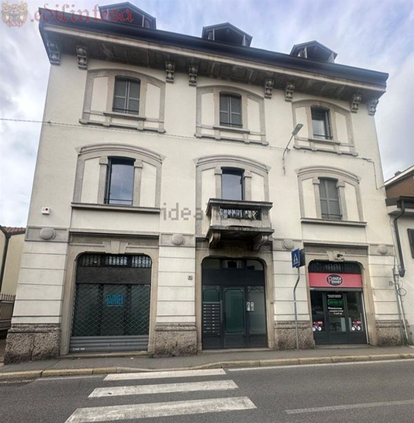 negozio in vendita a Monza