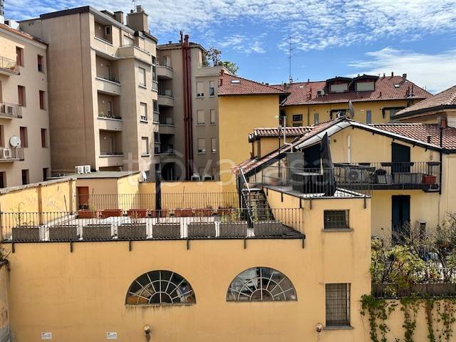 appartamento in vendita a Monza in zona Centro Storico