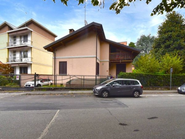 casa indipendente in vendita a Monza in zona Ospedale San Gerardo