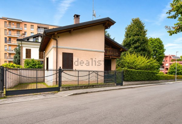 casa indipendente in vendita a Monza in zona Ospedale San Gerardo