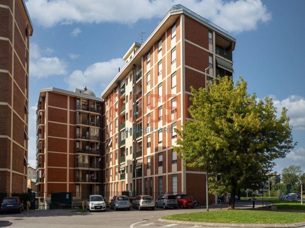 negozio in vendita a Monza