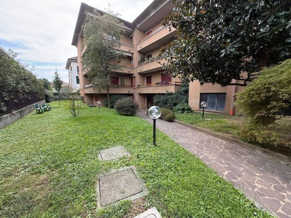 appartamento in vendita a Monza in zona Ospedale San Gerardo