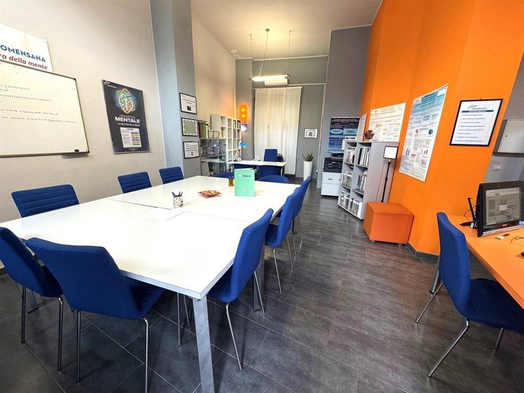 ufficio in vendita a Monza in zona Centro Storico
