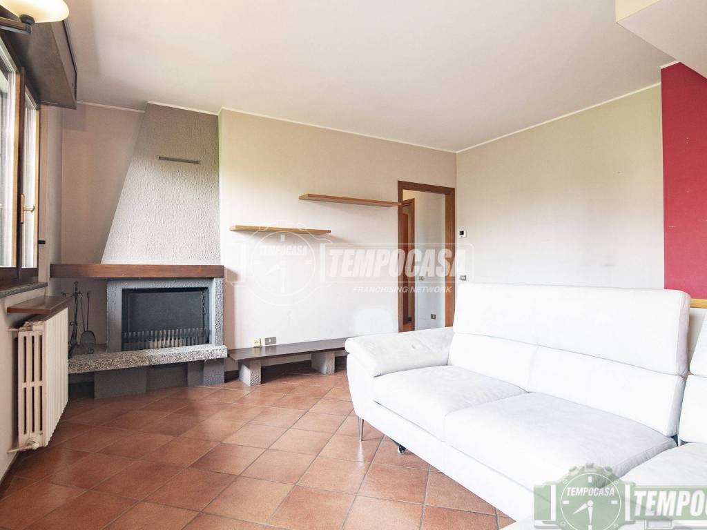 appartamento in vendita a Monza in zona Centro Storico