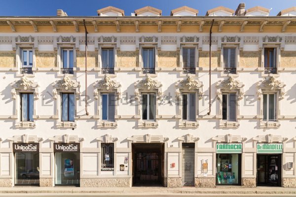 appartamento in vendita a Monza in zona Centro Storico