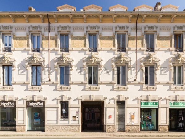 appartamento in vendita a Monza in zona Centro Storico