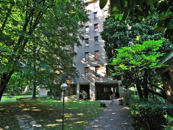 appartamento in vendita a Monza in zona Ospedale San Gerardo