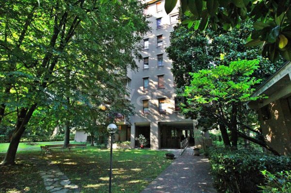 appartamento in vendita a Monza in zona Ospedale San Gerardo