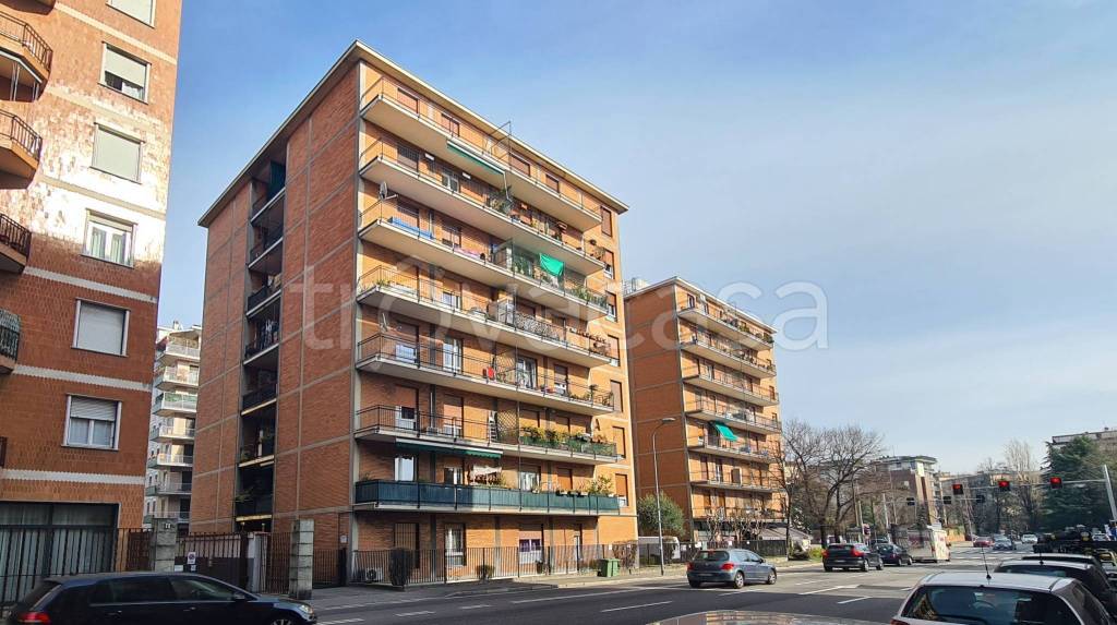 appartamento in vendita a Monza in zona Centro Storico