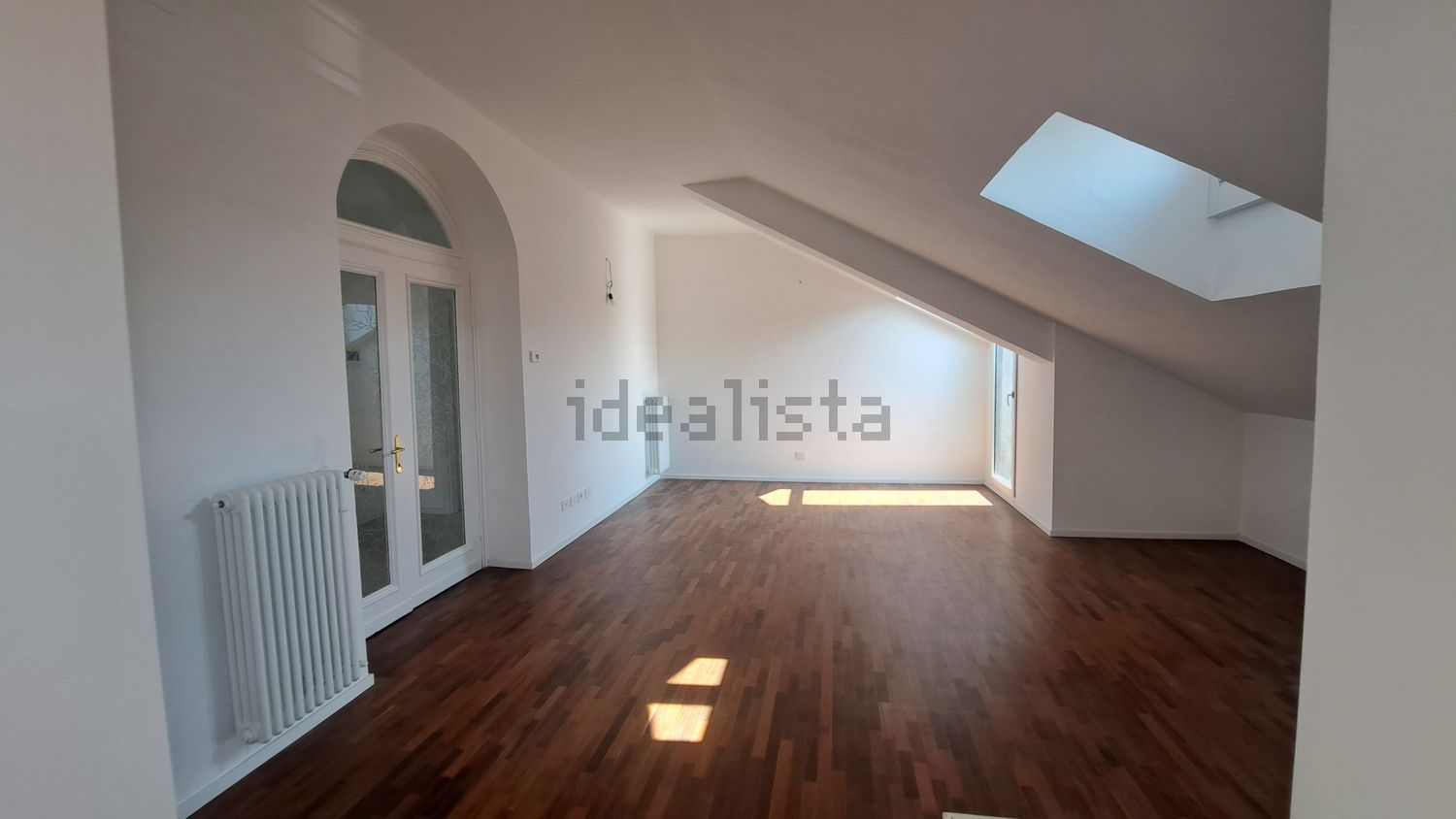 appartamento in vendita a Monza in zona Centro Storico