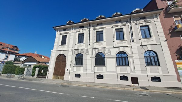 appartamento in vendita a Monza in zona Centro Storico