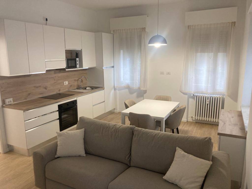 appartamento in vendita a Monza in zona Centro Storico