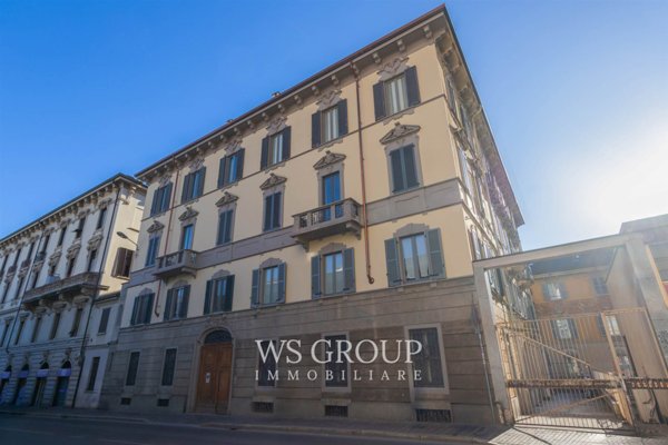 appartamento in vendita a Monza in zona Centro Storico