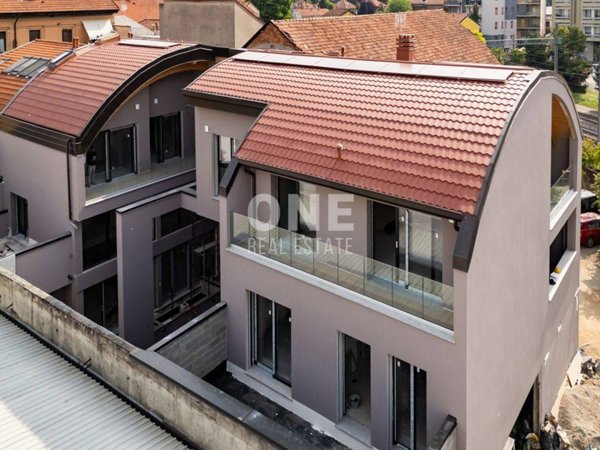 appartamento in vendita a Monza in zona Centro Storico
