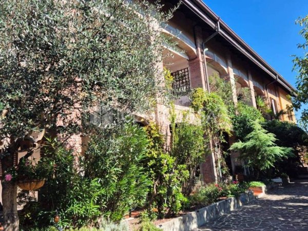 appartamento in vendita a Monza in zona Centro Storico