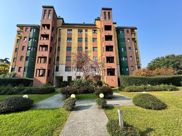 appartamento in vendita a Monza in zona Centro Storico