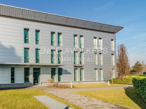 ufficio in vendita a Monza in zona Centro Storico