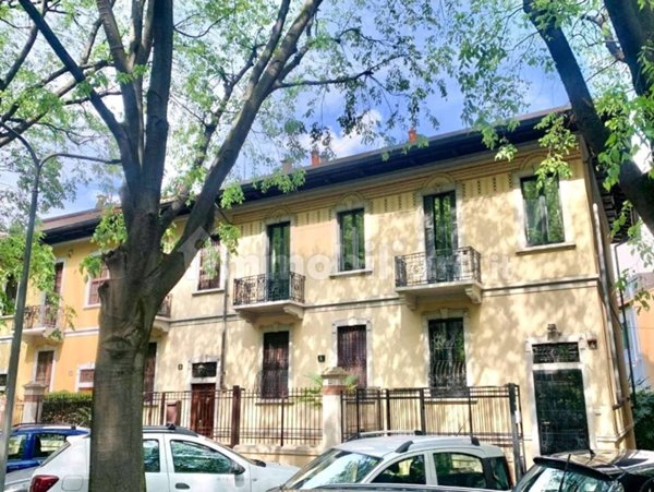 casa indipendente in vendita a Monza