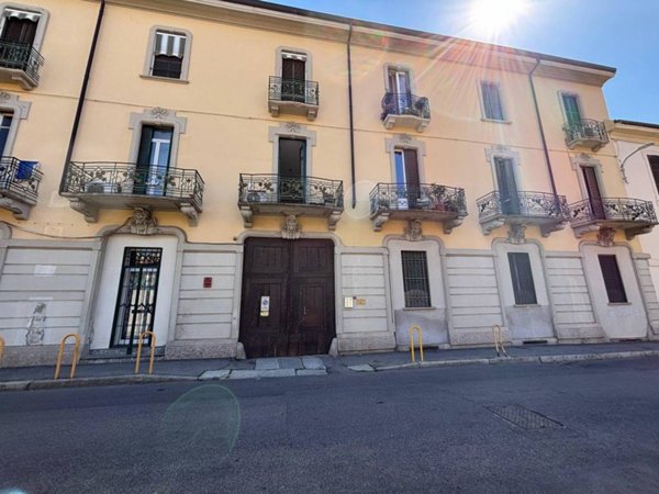 appartamento in vendita a Monza in zona Centro Storico