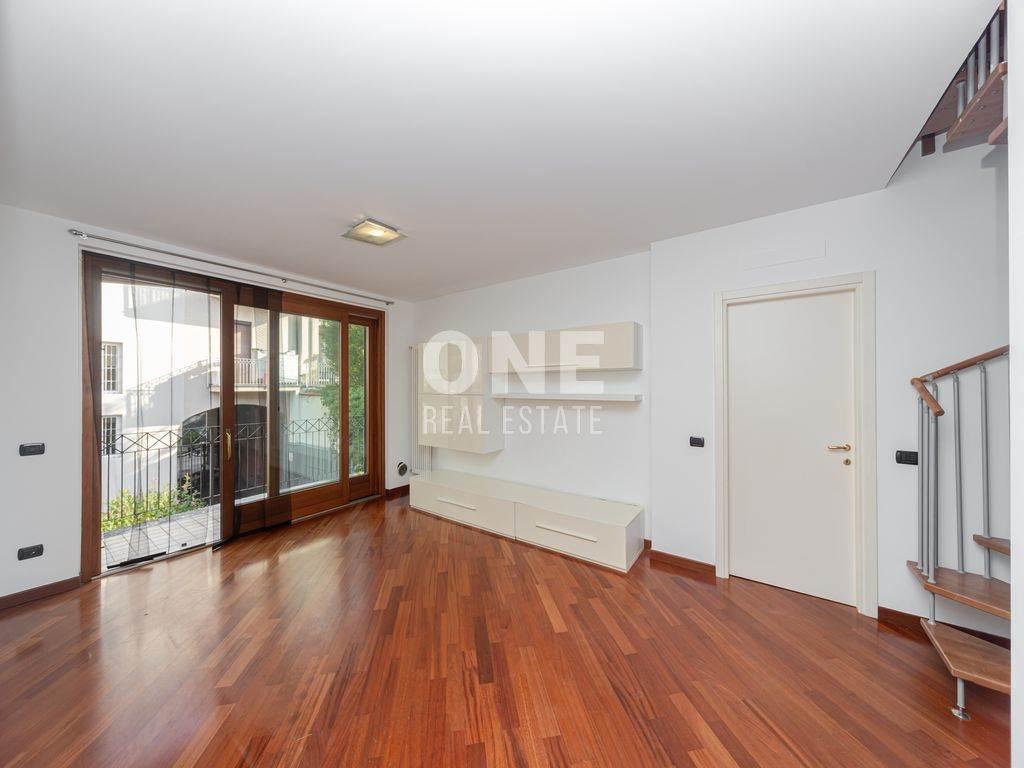 appartamento in vendita a Monza in zona Centro Storico