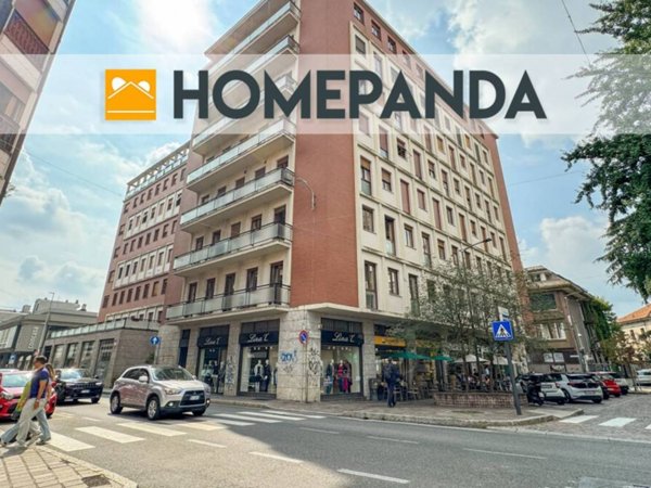appartamento in vendita a Monza in zona Centro Storico