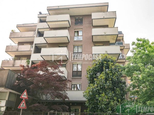 appartamento in vendita a Monza in zona Centro Storico