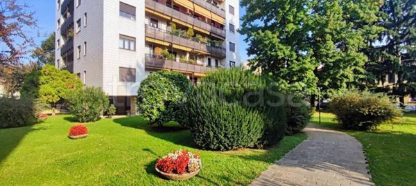 appartamento in vendita a Monza in zona Centro Storico