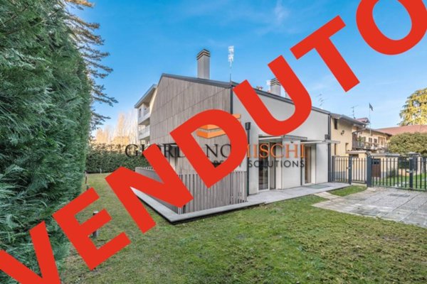 casa indipendente in vendita a Monza