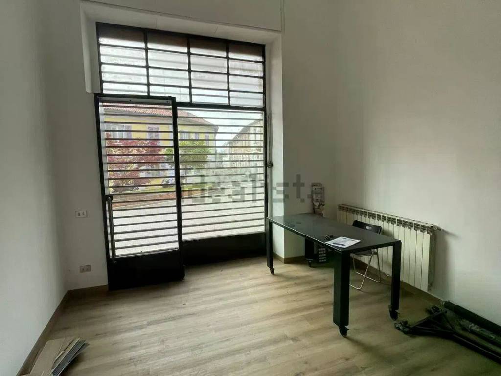 negozio in vendita a Monza