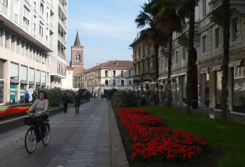 negozio in vendita a Monza