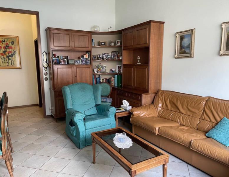 appartamento in vendita a Monza in zona Centro Storico