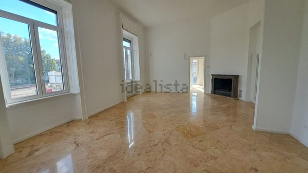 appartamento in vendita a Monza in zona Centro Storico