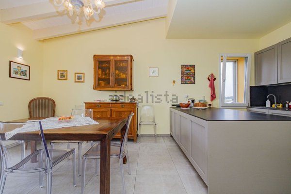 casa indipendente in vendita a Monza