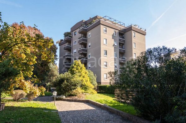 appartamento in vendita a Monza in zona Centro Storico