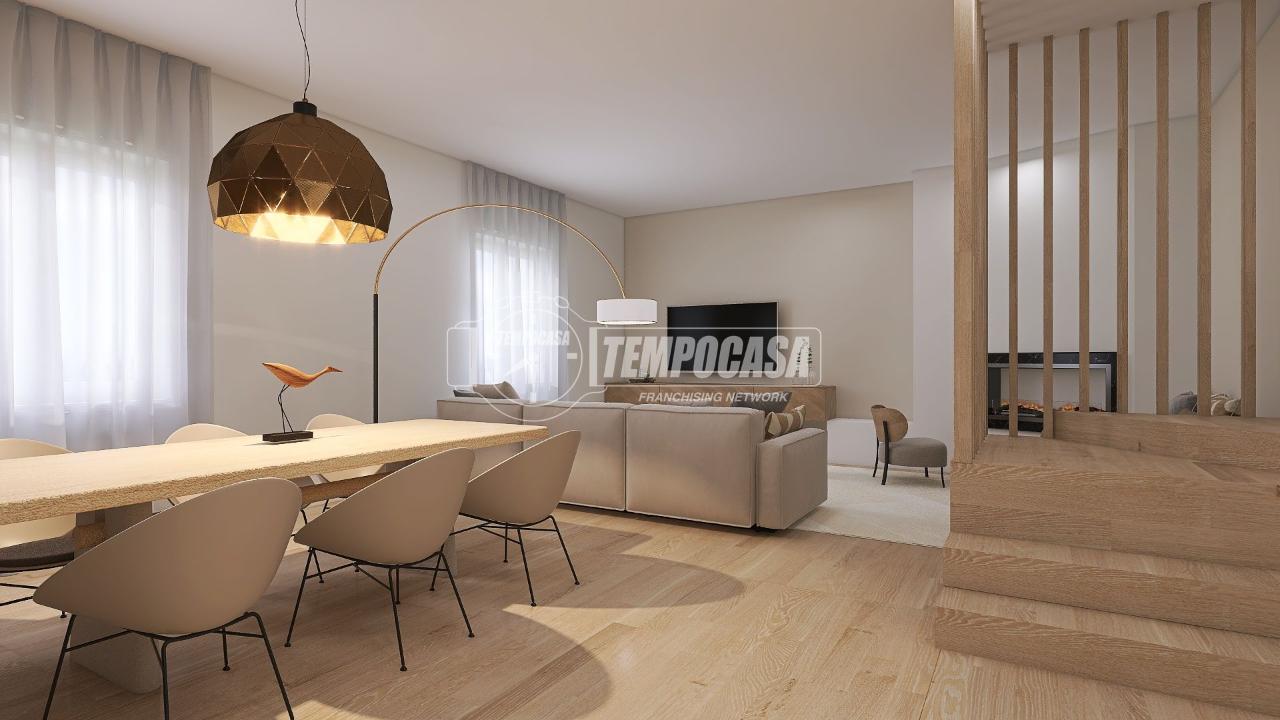 appartamento in vendita a Monza in zona Centro Storico