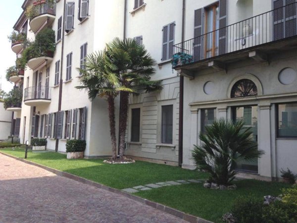 appartamento in vendita a Monza in zona Centro Storico