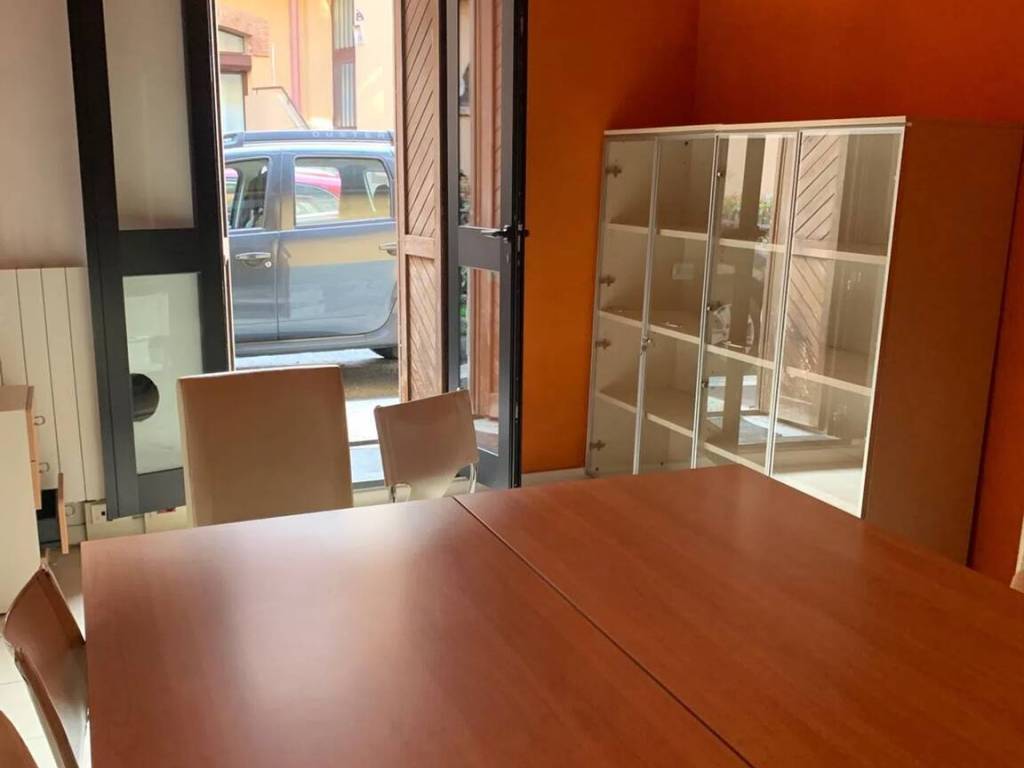 negozio in vendita a Monza