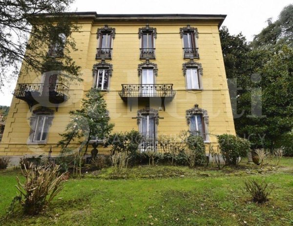 appartamento in vendita a Monza in zona Centro Storico