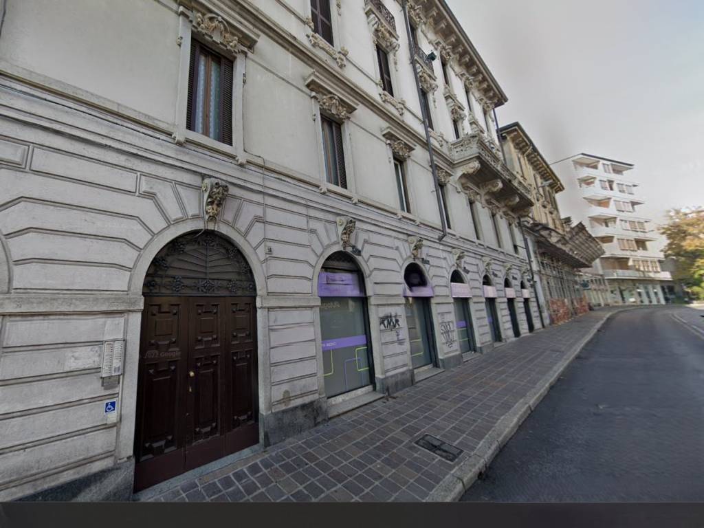 appartamento in vendita a Monza in zona Centro Storico
