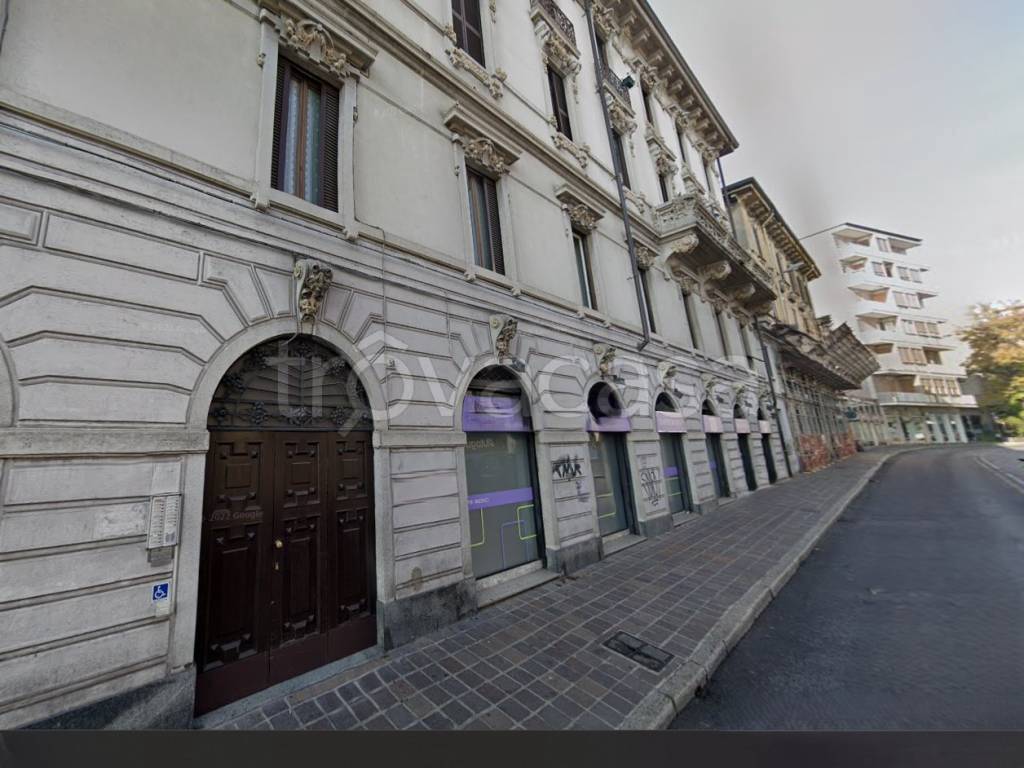 appartamento in vendita a Monza in zona Centro Storico