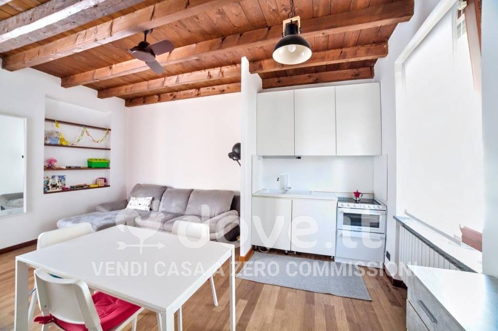 appartamento in vendita a Monza in zona Centro Storico