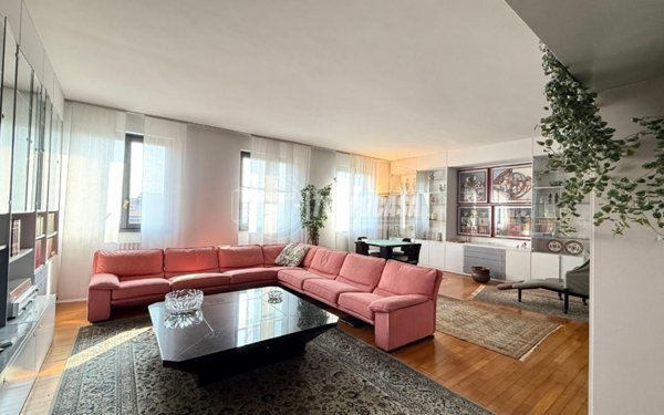 appartamento in vendita a Monza in zona Centro Storico