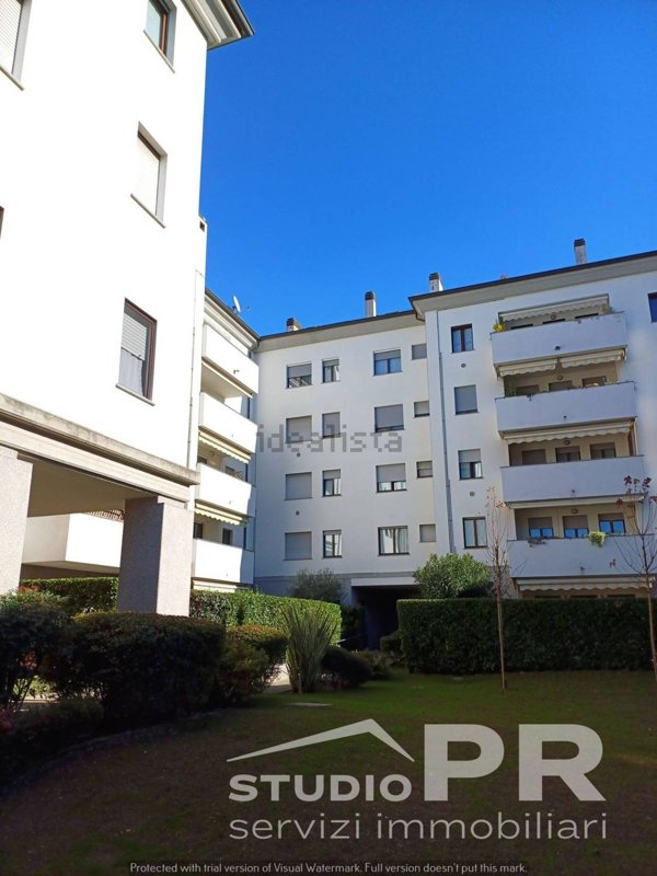 appartamento in vendita a Monza in zona Centro Storico