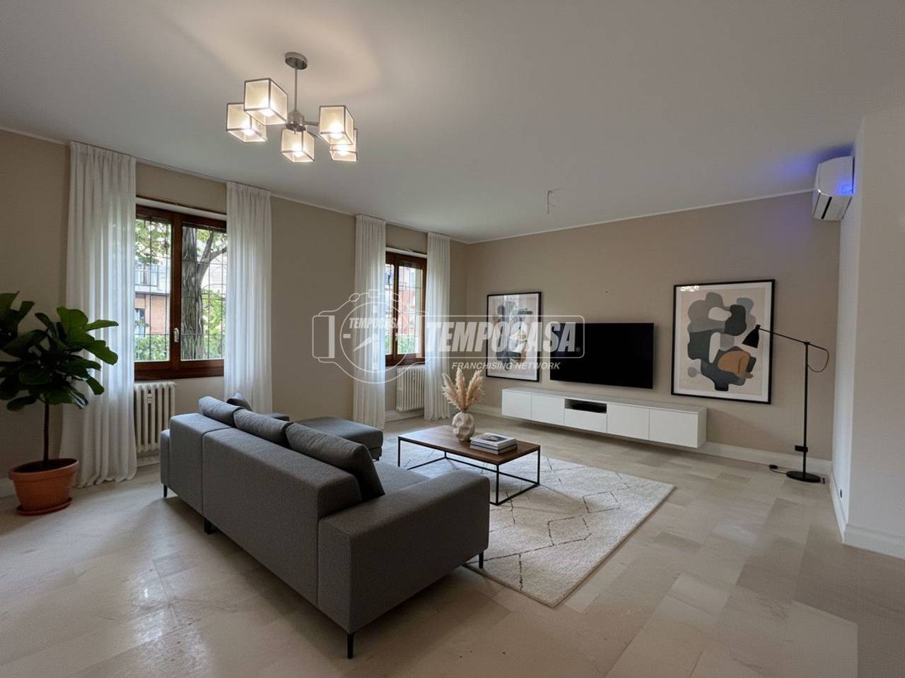 appartamento in vendita a Monza in zona Centro Storico