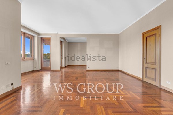 appartamento in vendita a Monza in zona Centro Storico