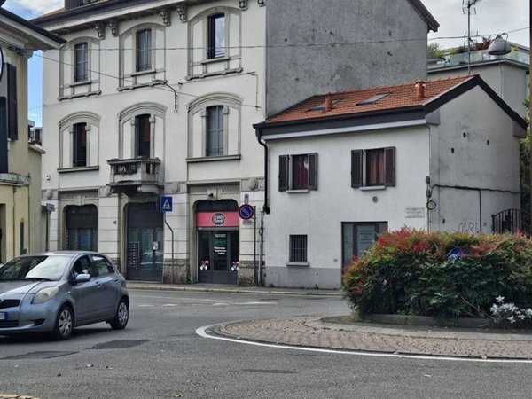negozio in vendita a Monza in zona Centro Storico