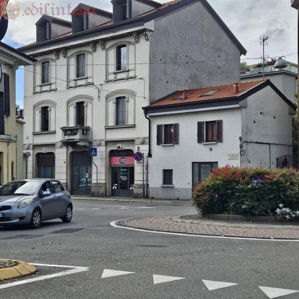 appartamento in vendita a Monza in zona Centro Storico