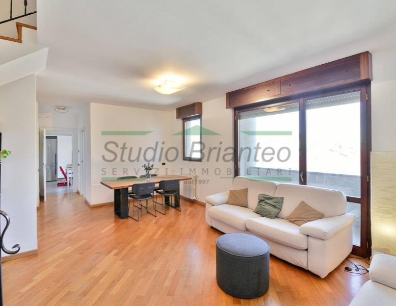 appartamento in vendita a Monza in zona Centro Storico