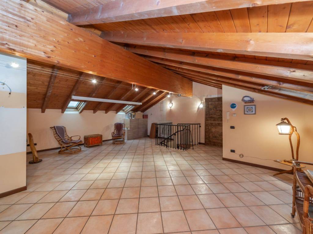 appartamento in vendita a Monza in zona Centro Storico