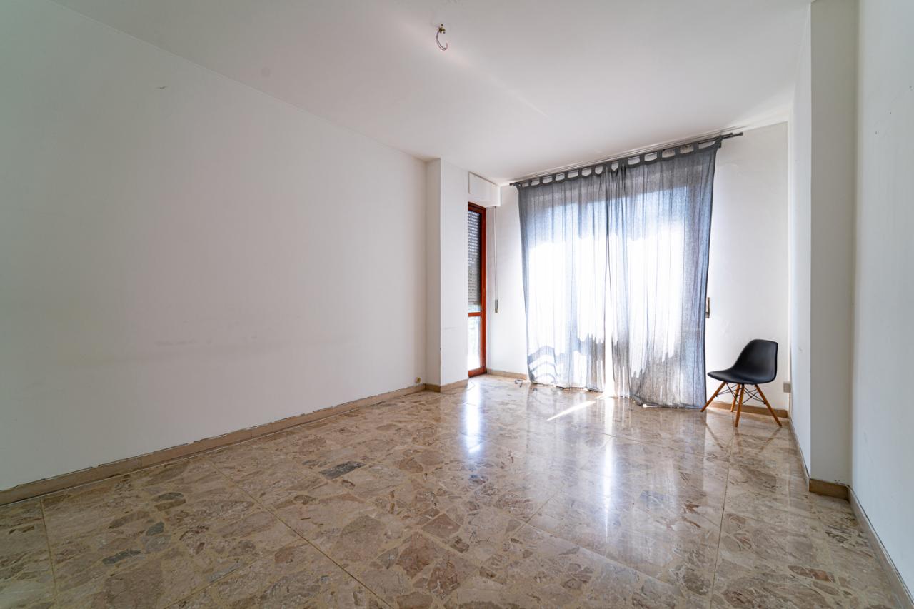 appartamento in vendita a Monza in zona Centro Storico